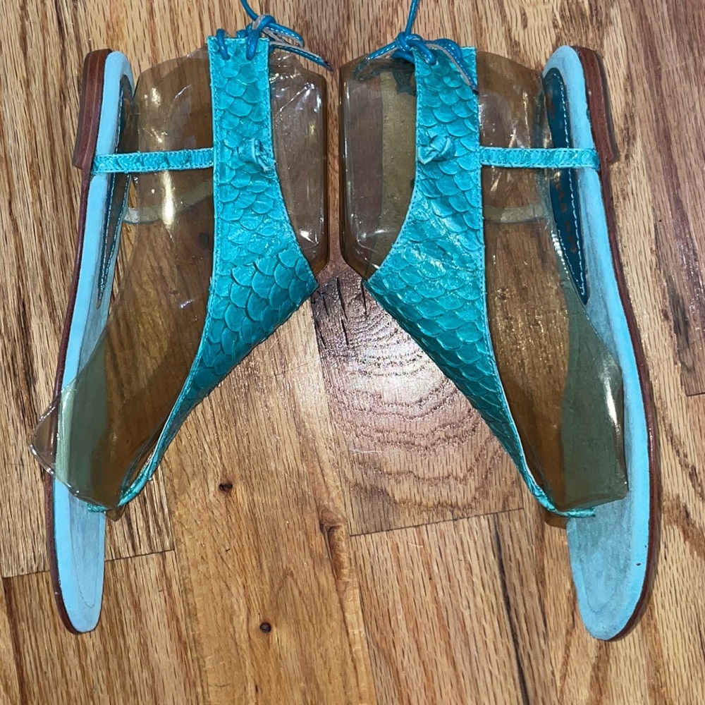 NEW CANDELA NYC Boho scalloped Turquoise mermaid scales leather thong sandal 10 - Picture 9 of 12